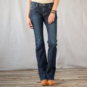 AG Jeans The Alexa Mid-Rise Slim Bootcut